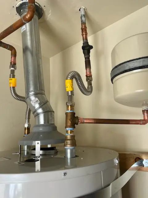 Water heater installation and plumbing repair in Cahuenga Pass